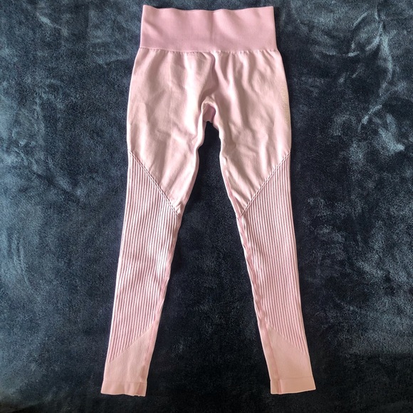 Leggings. Only wore twice. - Picture 2 of 4